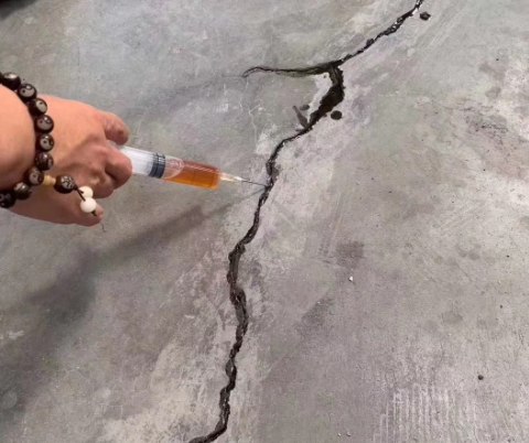 临海混凝土裂缝修补技术详解​